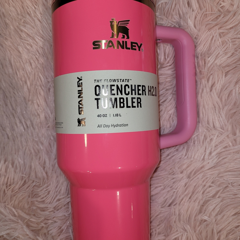 Stanley Pink Quencher H2.0 Tumbler